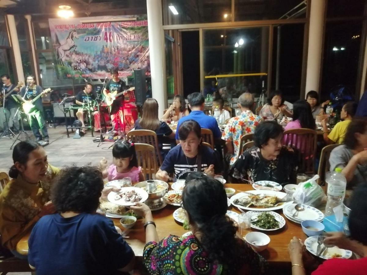 Jansom Beach Resort Ranong Exterior foto
