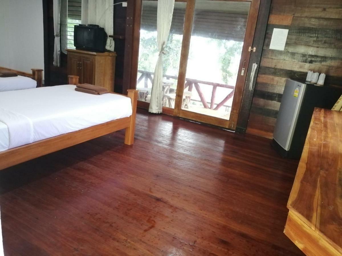 Jansom Beach Resort Ranong Exterior foto
